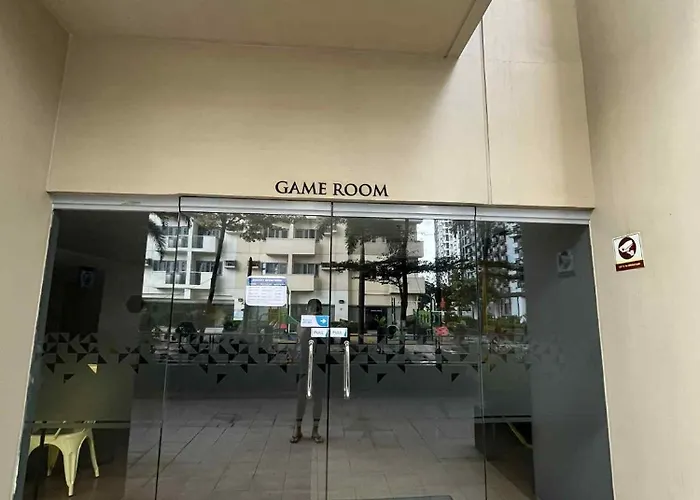 Apartment Staycation In Manhattan Plaza Tower 1 Beside Alimall Cubao 4 Pax *