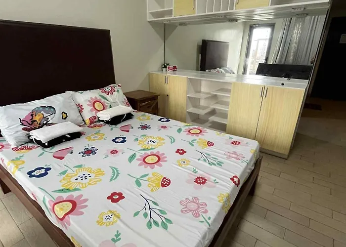 Staycation In Manhattan Plaza Tower 1 Beside Alimall Cubao 4 Pax Apartment *